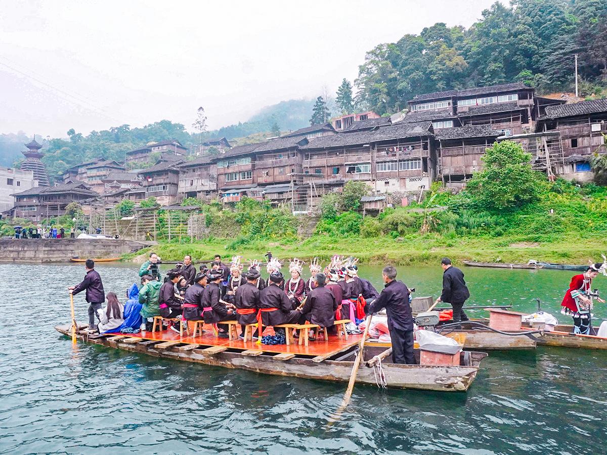 5-Day Guizhou Duliu River Dong Ethnic Sound & Rhythm Tour 1