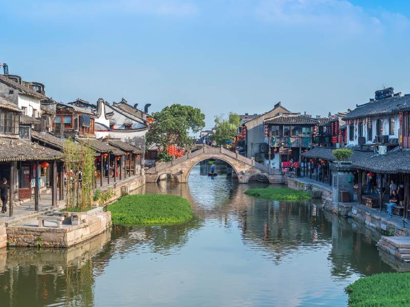5-Day Jiangnan Water Town Slow Tour: Shanghai, Suzhou & Tongli with Private Van (Visa-Free 240h)